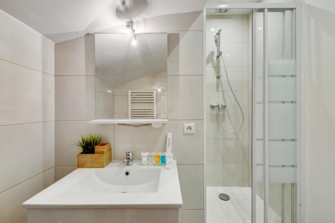 250 Suite Sainte - Superb Apartment In Париж Екстериор снимка