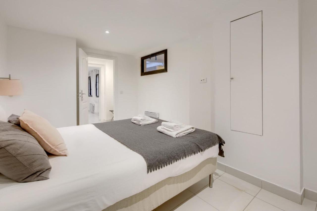 250 Suite Sainte - Superb Apartment In Париж Екстериор снимка