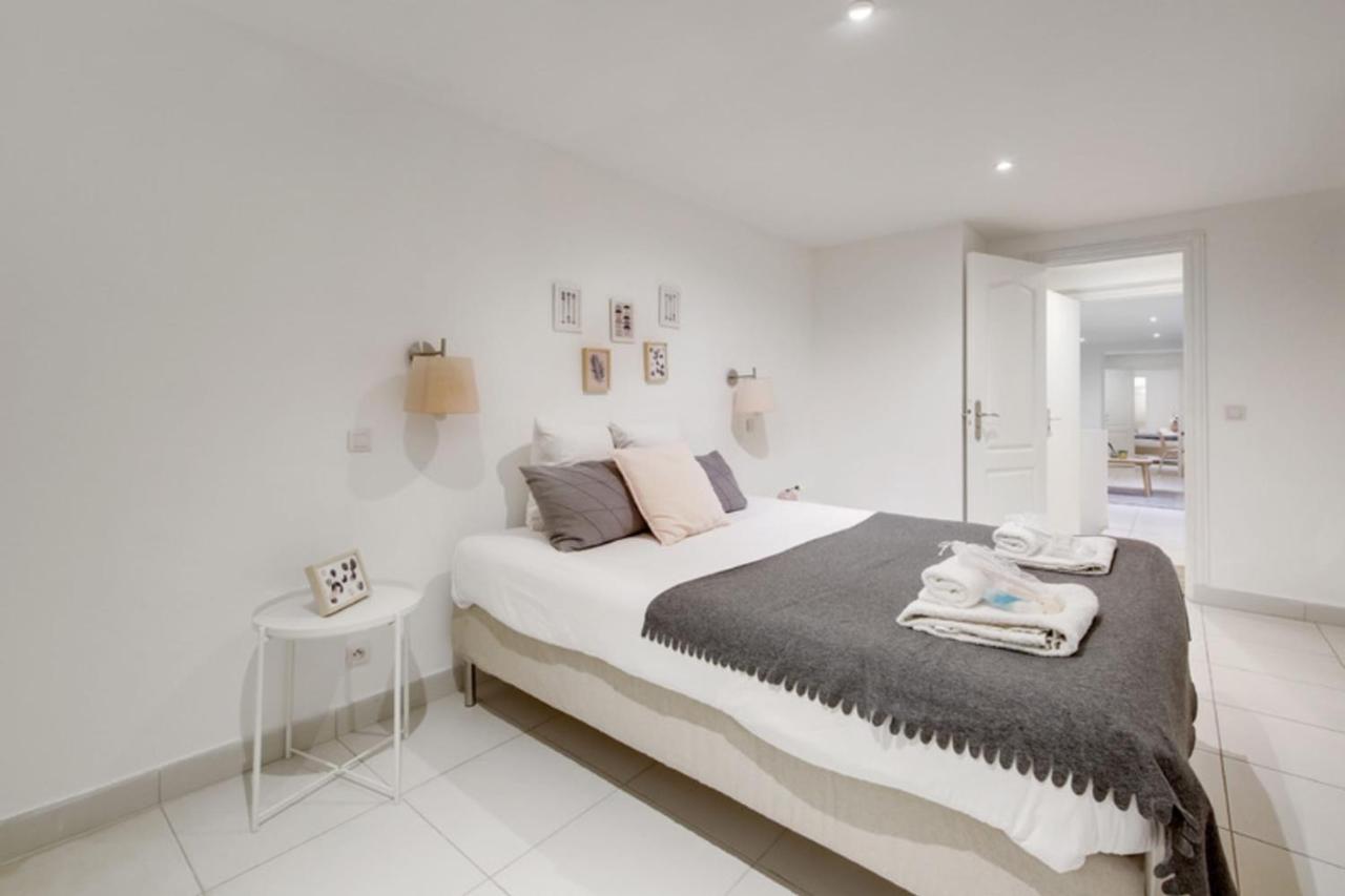 250 Suite Sainte - Superb Apartment In Париж Екстериор снимка